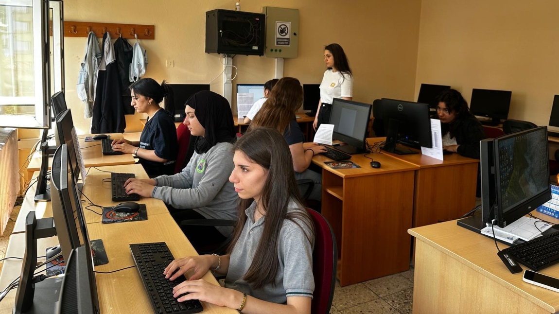 Büro Yönetimi Yönetici Sekreterliği dalı Öğrencileri arasında Hızlı Klavye Yarışması Düzenledik